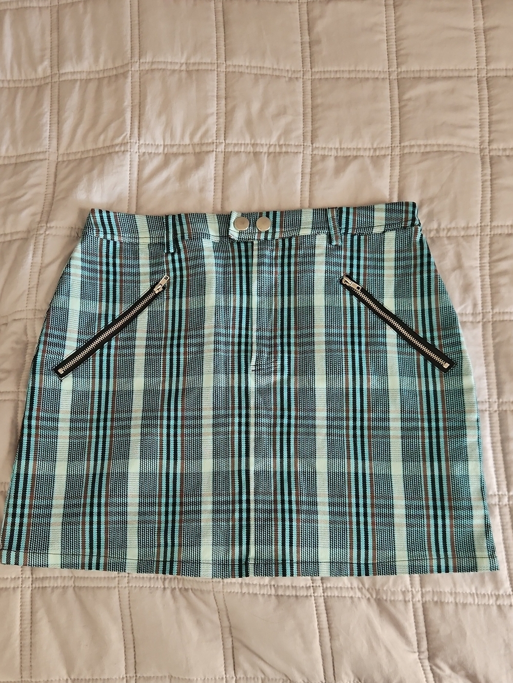 Forever 21 Aqua and Black Plaid Mini Skirt with Zip Pockets